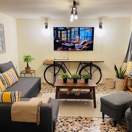 Airport Cottage House Artemida  Bagian luar foto