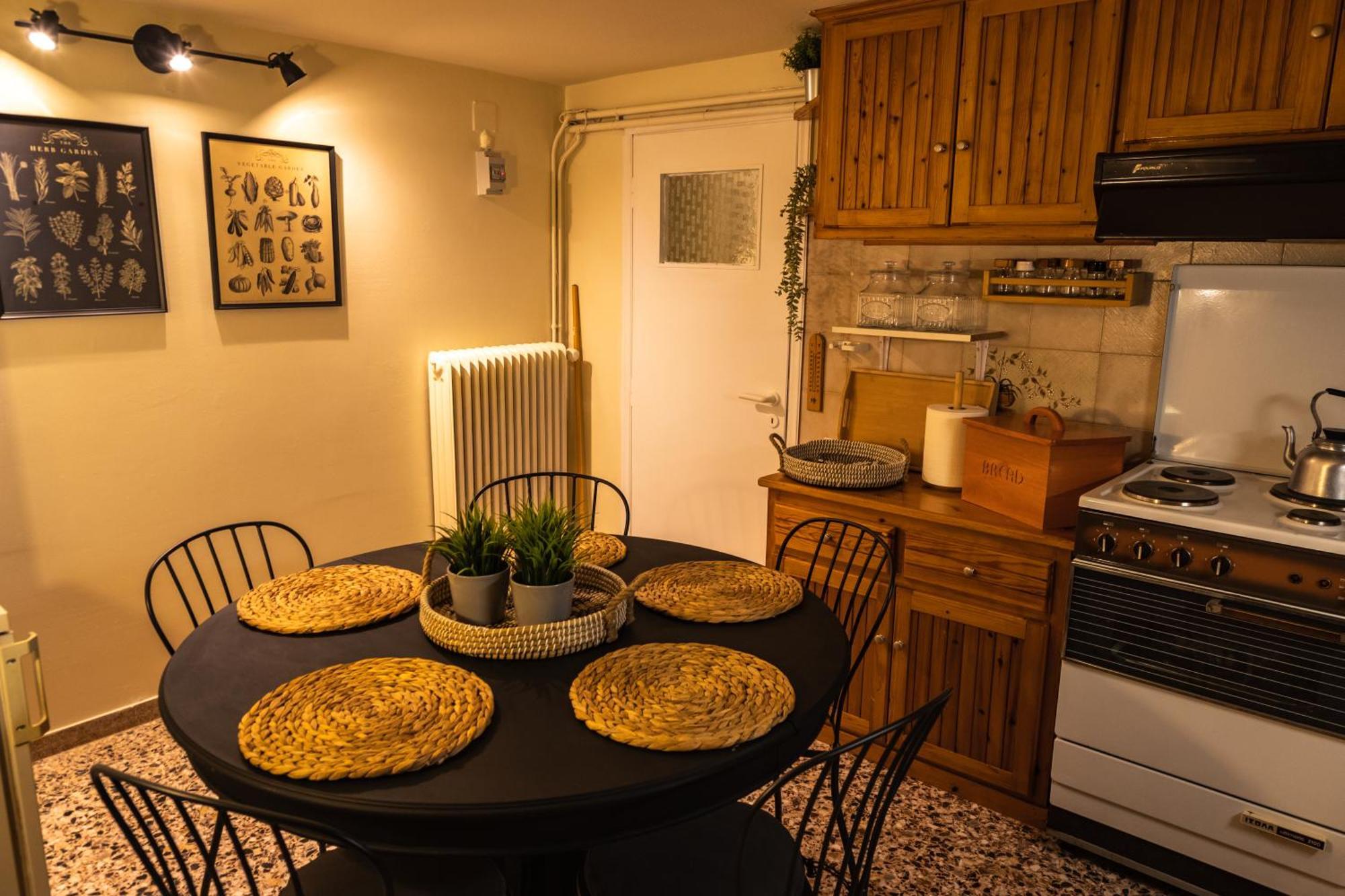 Airport Cottage House Artemida  Bagian luar foto
