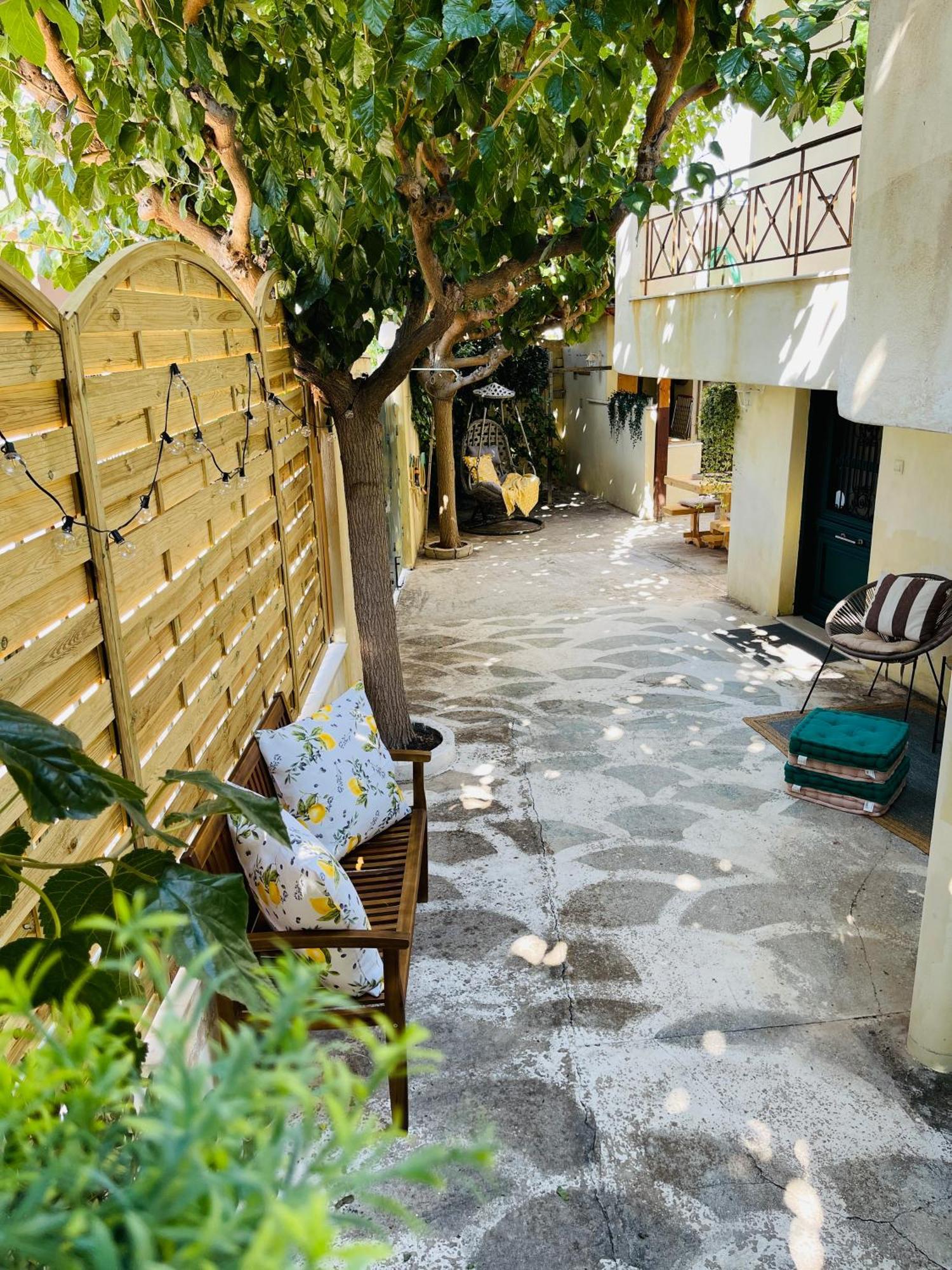 Airport Cottage House Artemida  Bagian luar foto