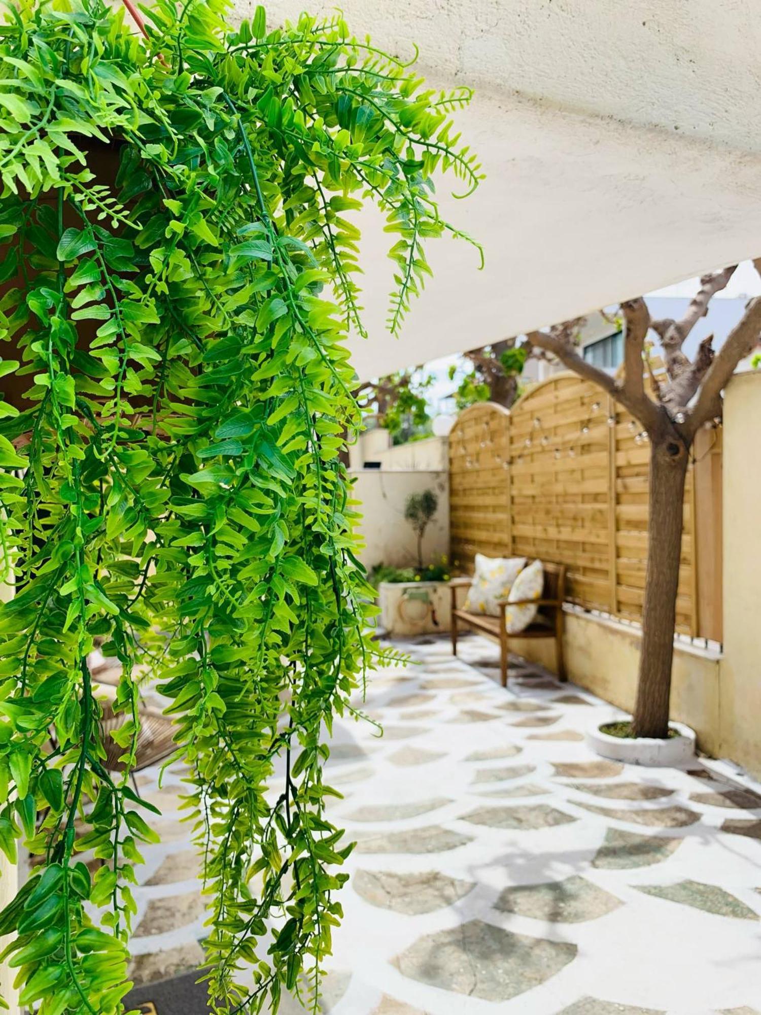 Airport Cottage House Artemida  Bagian luar foto